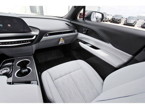 Certified 2024 Cadillac Lyriq Luxury RWD image 10