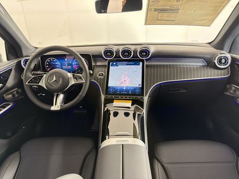 Used 2026 Mercedes-Benz GLC 300 4MATIC image 17