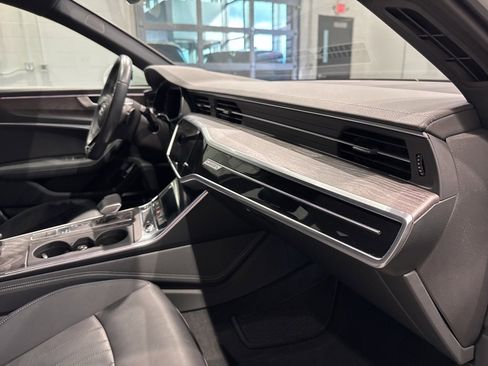 Used 2024 Audi A6 Premium Plus w/ Premium Plus Package image 39