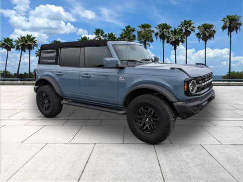 Certified 2023 Ford Bronco Outer Banks image 2