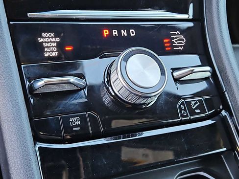 Used 2022 Jeep Grand Cherokee Overland w/ MOPAR Finishing Package image 34