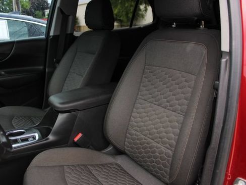 Used 2018 Chevrolet Equinox LT FWD image 18