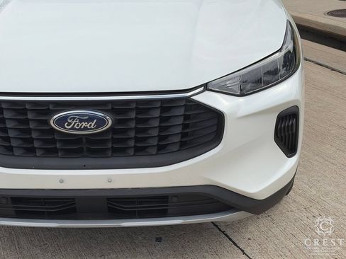 Used 2023 Ford Escape Active FWD image 8