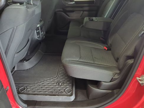 Used 2025 RAM 1500 Big Horn AWD/4WD image 32