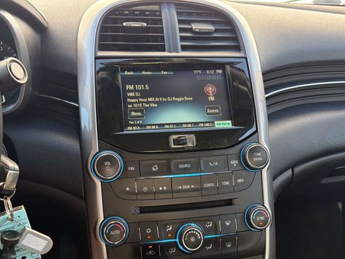 Used 2014 Chevrolet Malibu LT FWD image 21