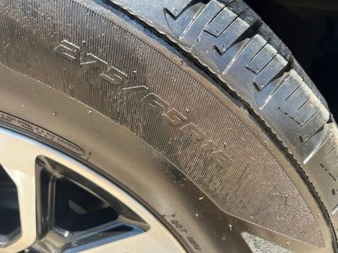 Used 2024 Ford Expedition XLT AWD/4WD image 14