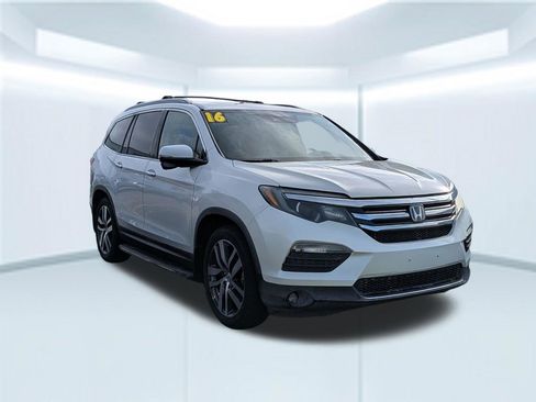 Used 2016 Honda Pilot Touring image 6