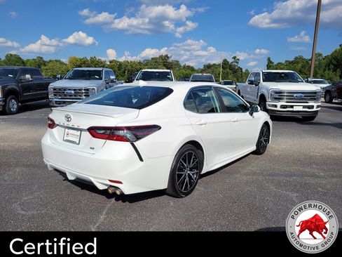Used 2023 Toyota Camry SE FWD image 5