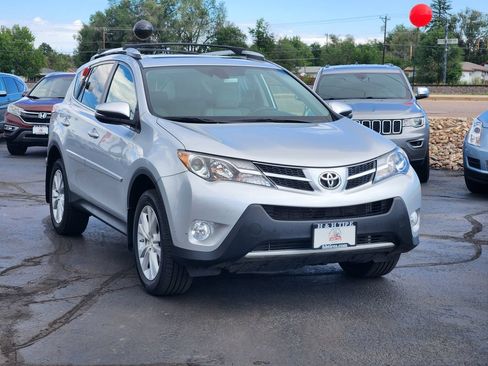 Used 2014 Toyota RAV4 Limited w/ Technology Package AWD/4WD image 7