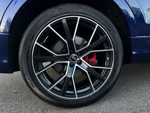 Used 2023 Audi Q8 Prestige image 15