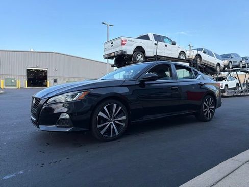 Used 2021 Nissan Altima 2.5 SR FWD image 3