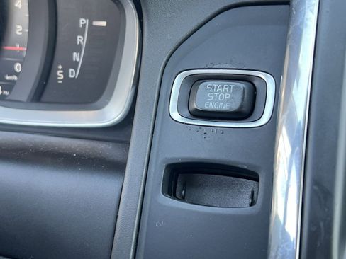 Used 2017 Volvo XC60 T6 Dynamic w/ Preferred Option Package image 26