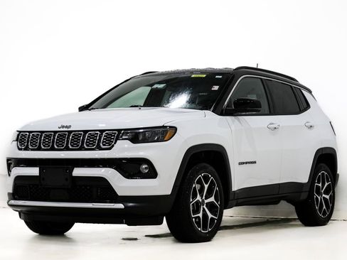 Used 2025 Jeep Compass Limited AWD/4WD image 3