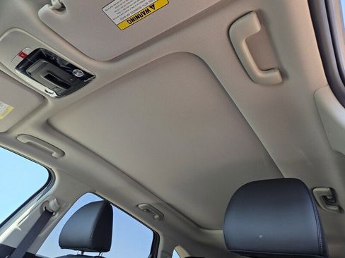 New 2026 Kia Sorento S FWD image 7