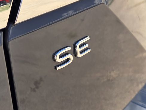 New 2026 Volkswagen Atlas SE image 8