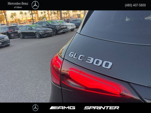 Certified 2025 Mercedes-Benz GLC 300 image 5