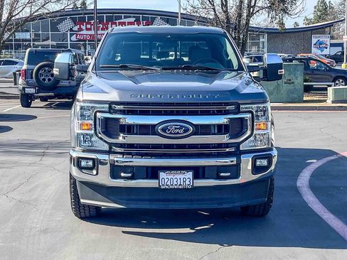 Used 2022 Ford F250 XLT w/ XLT Premium Package image 6