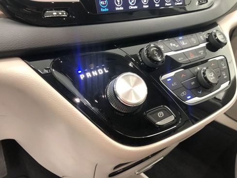 Used 2018 Chrysler Pacifica Touring-L Plus w/ Advanced Safetytec Group image 27