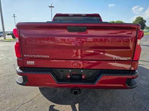 Used 2020 Chevrolet Silverado 1500 Custom w/ Custom Value Package AWD/4WD image 7