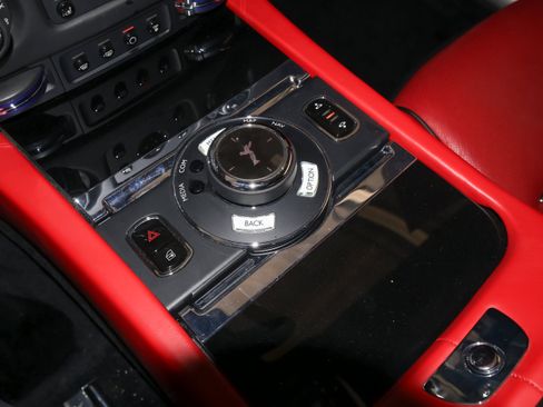 Used 2018 Rolls-Royce Wraith RWD image 31