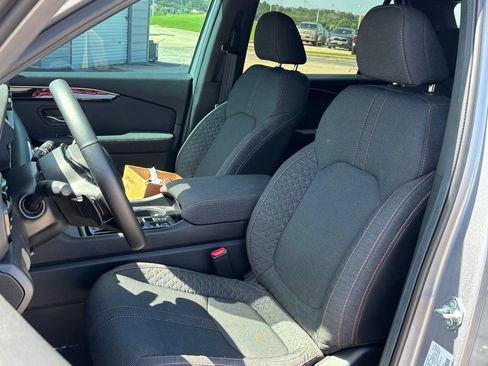 Used 2025 Honda Pilot Sport image 7