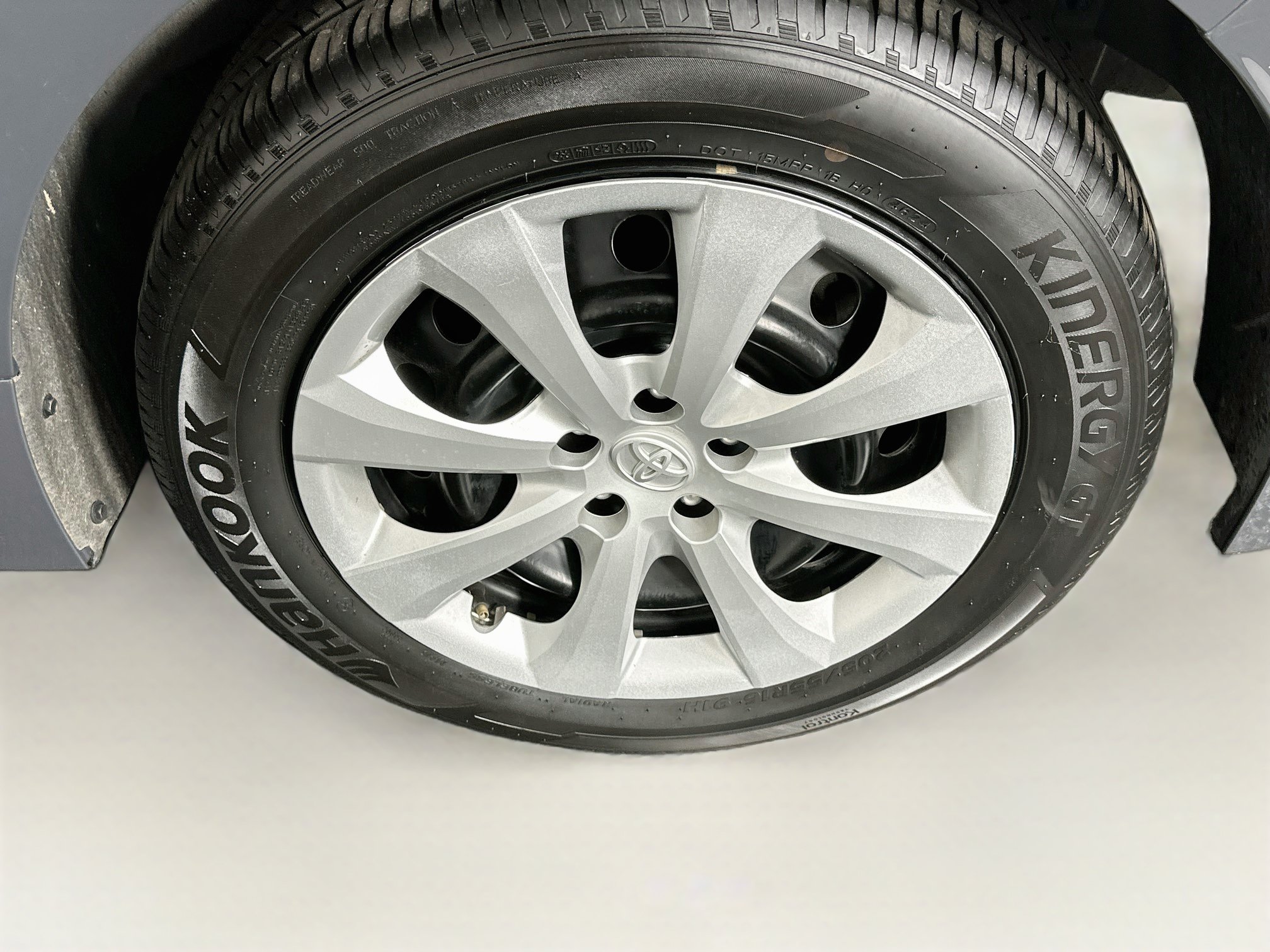 Used 2025 Toyota Corolla LE FWD image 11