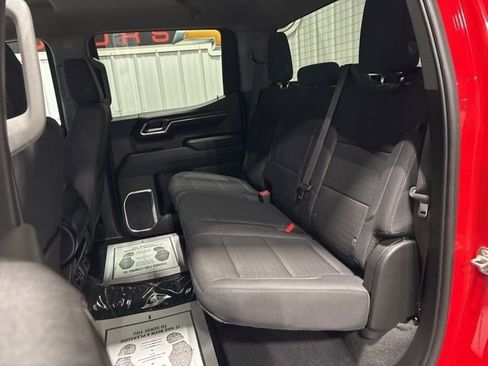 Certified 2024 Chevrolet Silverado 1500 LT w/ Z71 Off-Road Package AWD/4WD image 21