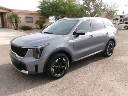 Used 2025 Kia Sorento S w/ Panoramic Sunroof Package