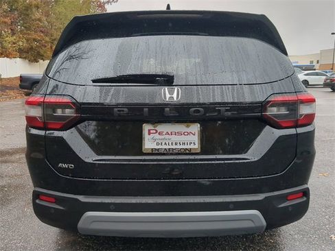 New 2025 Honda Pilot EX-L image 5