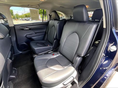 Used 2026 Toyota Highlander XLE AWD/4WD image 31