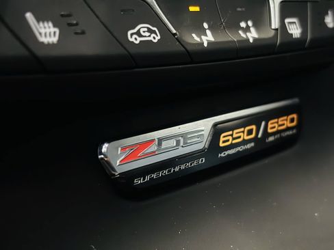 Used 2016 Chevrolet Corvette Z06 w/ 2LZ Preferred Equipment Group RWD image 47