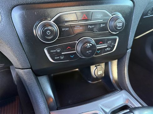 Used 2019 Dodge Charger R/T w/ Driver Confidence Group image 19