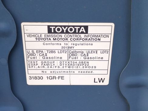 Used 2013 Toyota FJ Cruiser 4WD w/ Convenience Pkg image 24