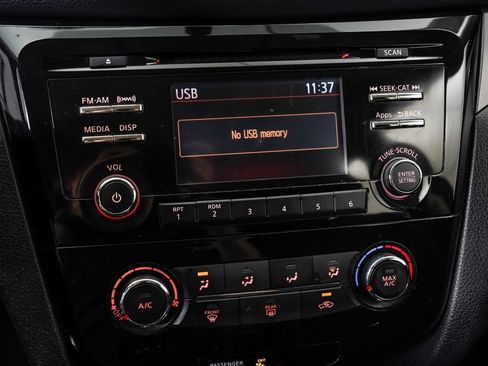 Used 2016 Nissan Rogue S w/ Appearance Package AWD/4WD image 16