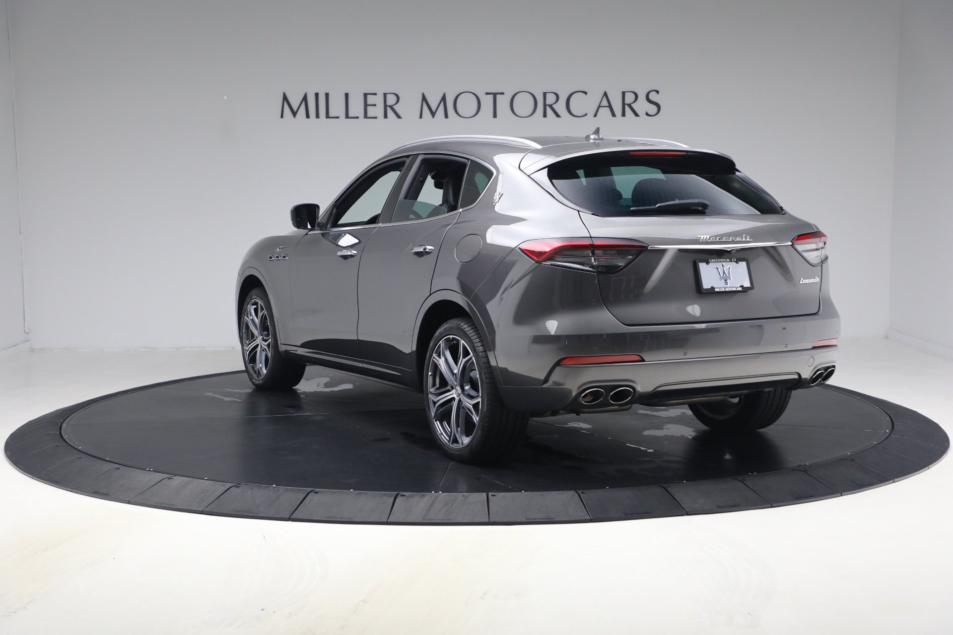 Certified 2023 Maserati Levante GT AWD/4WD image 5