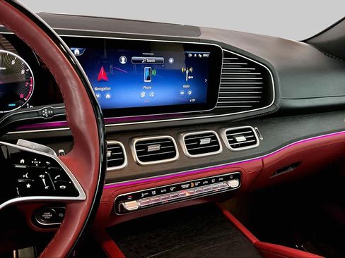 Used 2025 Mercedes-Benz Maybach GLS 600 4MATIC image 7