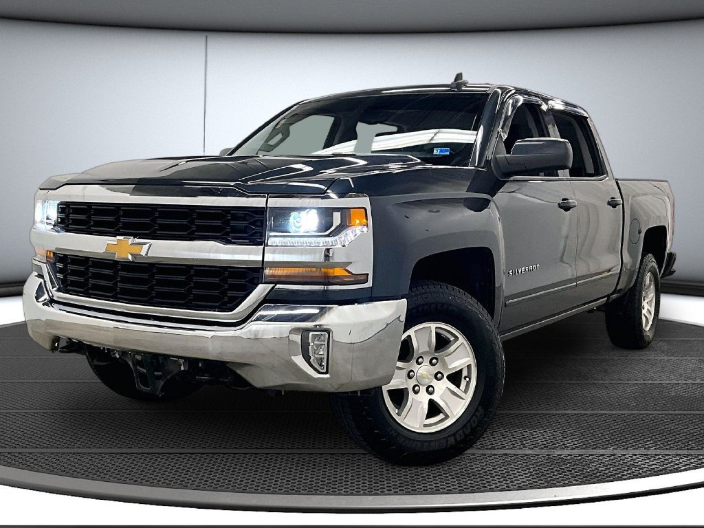 Used 2018 Chevrolet Silverado 1500 LT w/ All Star Edition AWD/4WD image 3
