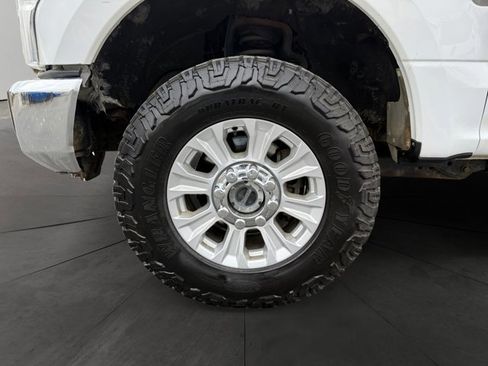 Used 2020 Ford F250 XLT w/ XLT Value Package image 9