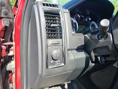 Used 2018 RAM 2500 Laramie w/ Sport Appearance Group AWD/4WD image 19