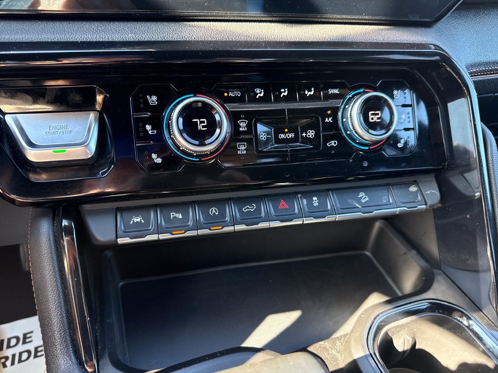 Used 2025 GMC Sierra 1500 AT4 w/ AT4 Premium Package AWD/4WD image 17