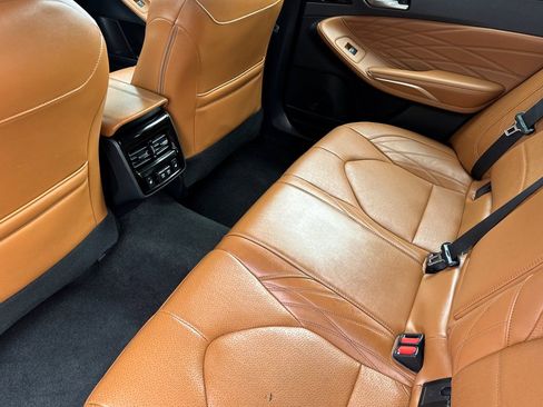 Used 2019 Toyota Avalon Limited w/ Advanced Safety Package FWD image 12
