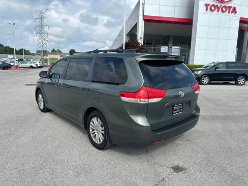 Used 2011 Toyota Sienna XLE FWD image 5