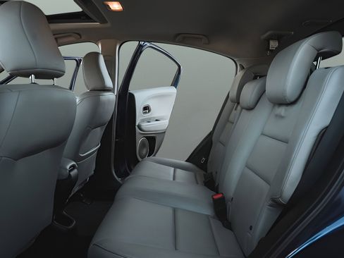 Used 2017 Honda HR-V EX-L image 9