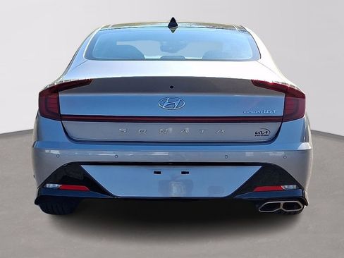 Used 2023 Hyundai Sonata Limited w/ Preferred Accessory Package FWD image 5