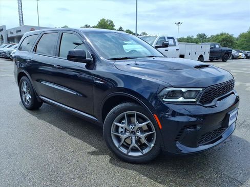 New 2026 Dodge Durango GT w/ Trailer Tow Group IV AWD/4WD image 2