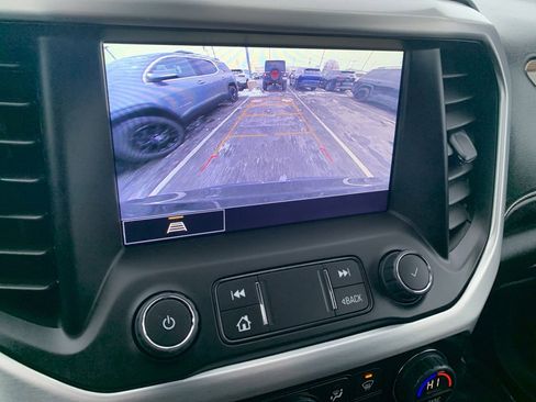 Used 2023 GMC Acadia SLE w/ Driver Convenience Package image 18