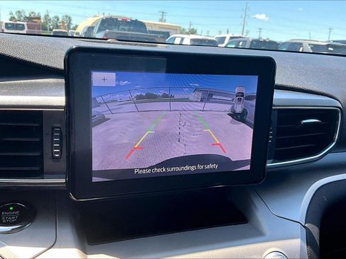 Used 2020 Ford Explorer XLT w/ Equipment Group 202A RWD image 30