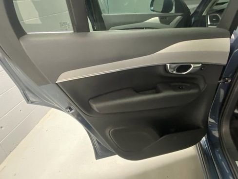 Certified 2025 Volvo XC90 B5 Core image 8