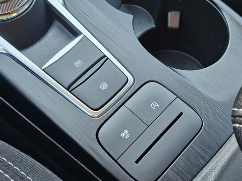 Used 2024 Ford Escape Active image 29