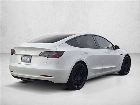 Used 2021 Tesla Model 3 Standard Range Plus RWD image 5